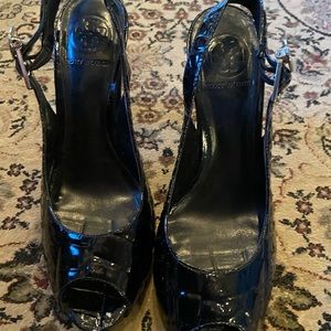 Tory Burch peep toe patent leather alligator heel